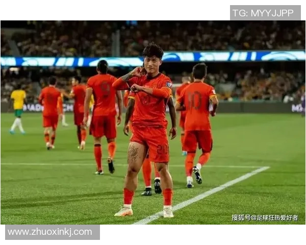 足球明星全面解析报告 解读球员数据与成长轨迹 揭示顶级球员的成功秘诀